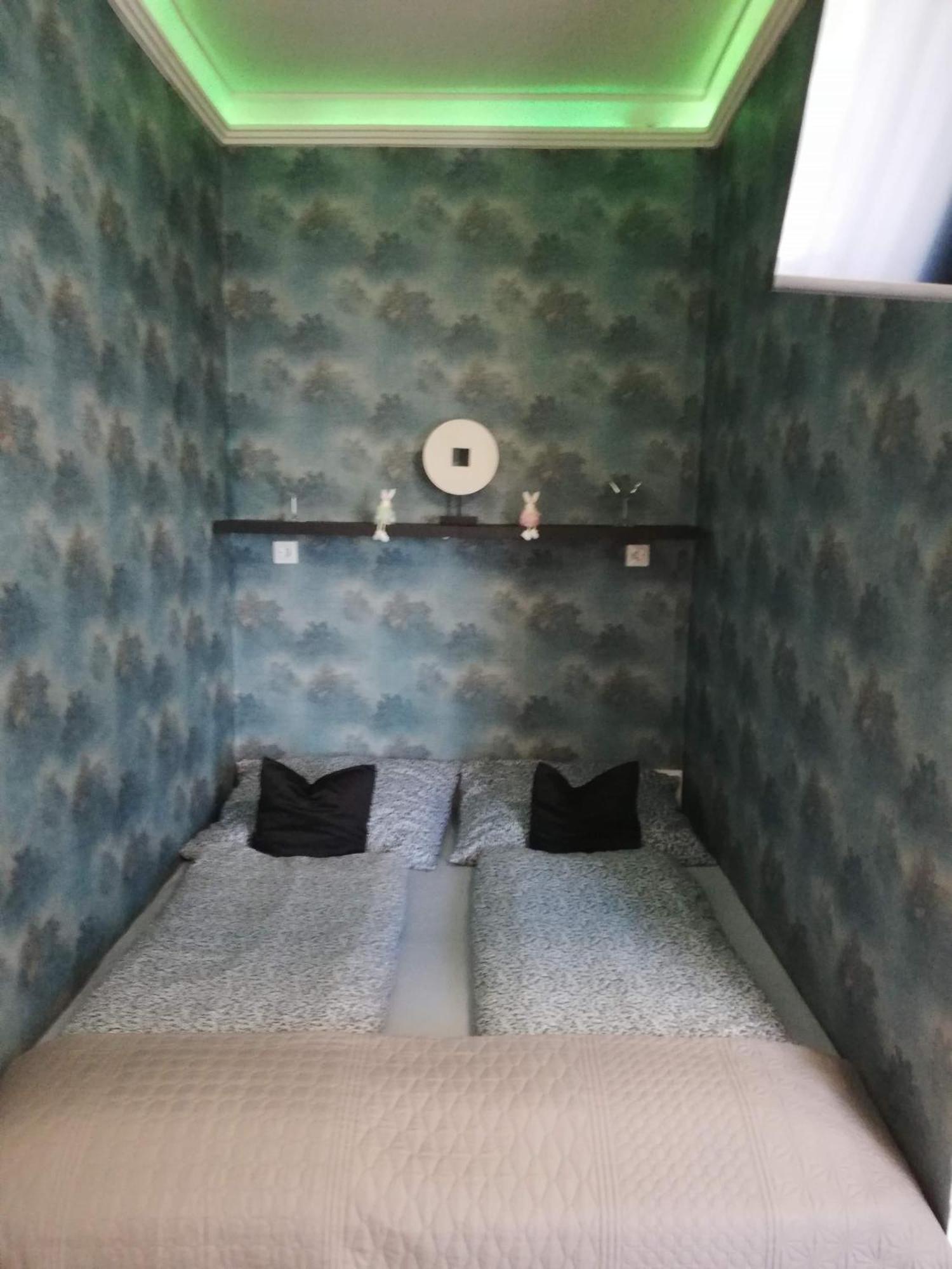 Viktoria Studioapartman Gyor Luaran gambar